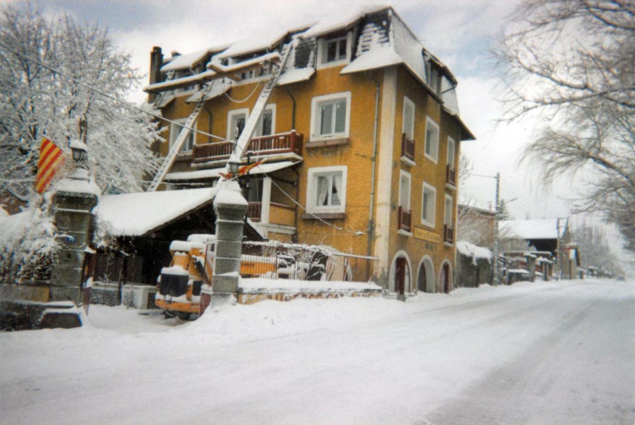 L'Auberge Catalane Latour-de-Carol Exterior foto